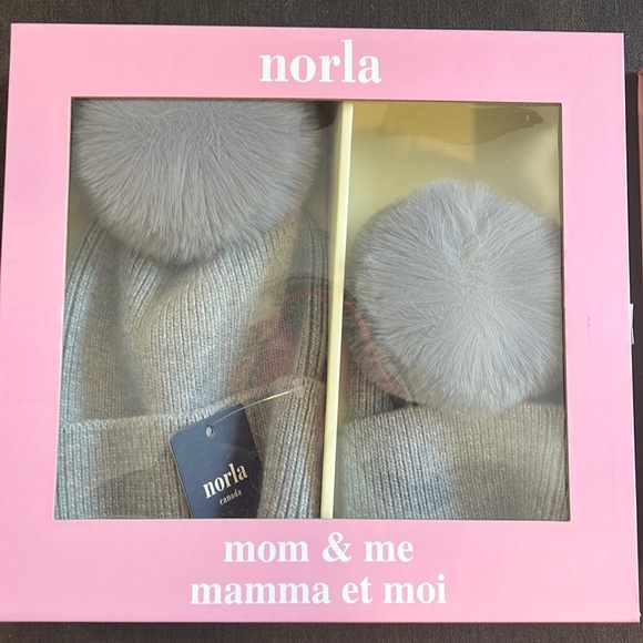 Mommy and Me hats - Picture 1 of 1